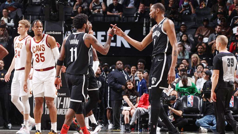 Irving và Durant tỏa sáng, Brooklyn Nets đi playoffs - Ảnh 1