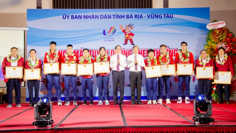 Bà Rịa - Vũng Tàu khen thưởng VĐV người địa phương ở đoàn thể thao khác tại SEA Games 31 - Ảnh 2