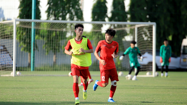 Văn Khang và Văn Trường hòa nhập tốt với U19 Việt Nam - Ảnh 2