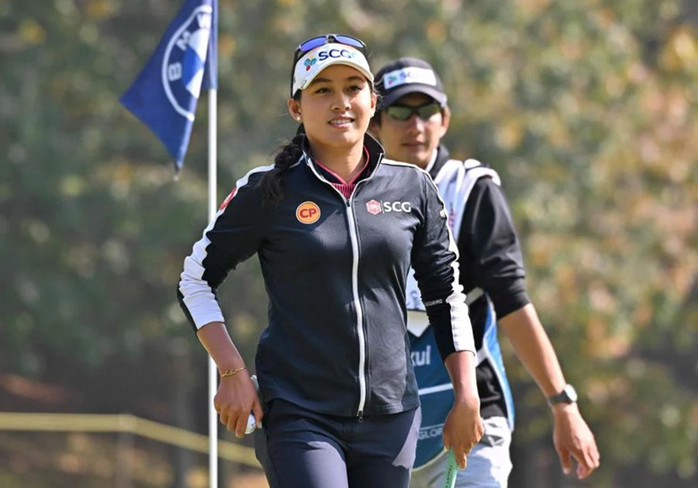 Thái Lan có nữ golf thủ 19 tuổi xếp hạng số 1 thế giới - Ảnh 2