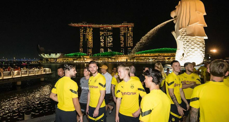Dortmund mang hơn 100 thành viên đến Việt Nam đá giao hữu - Ảnh 2